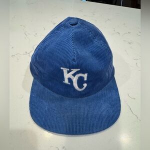 VINTAGE MLB KANSAS CITY ROYALS Corduroy hat - adjustable